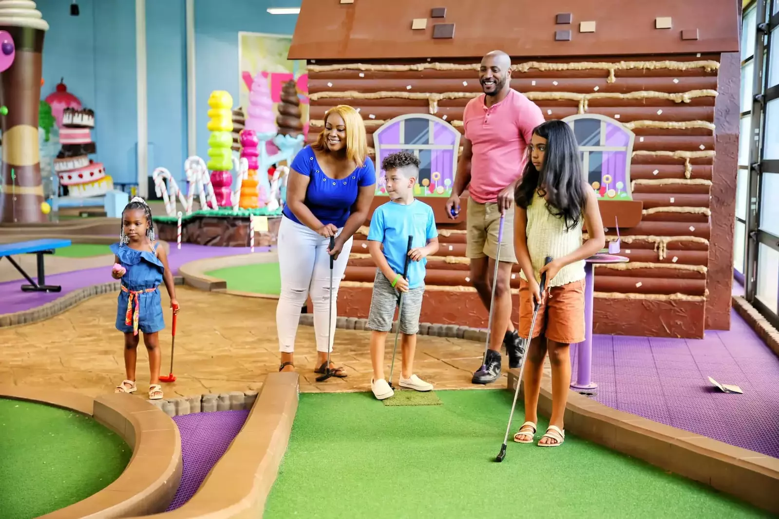 indoor mini golf pigeon forge