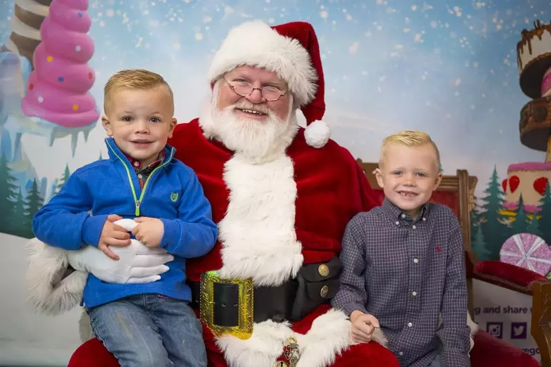 kids with santa