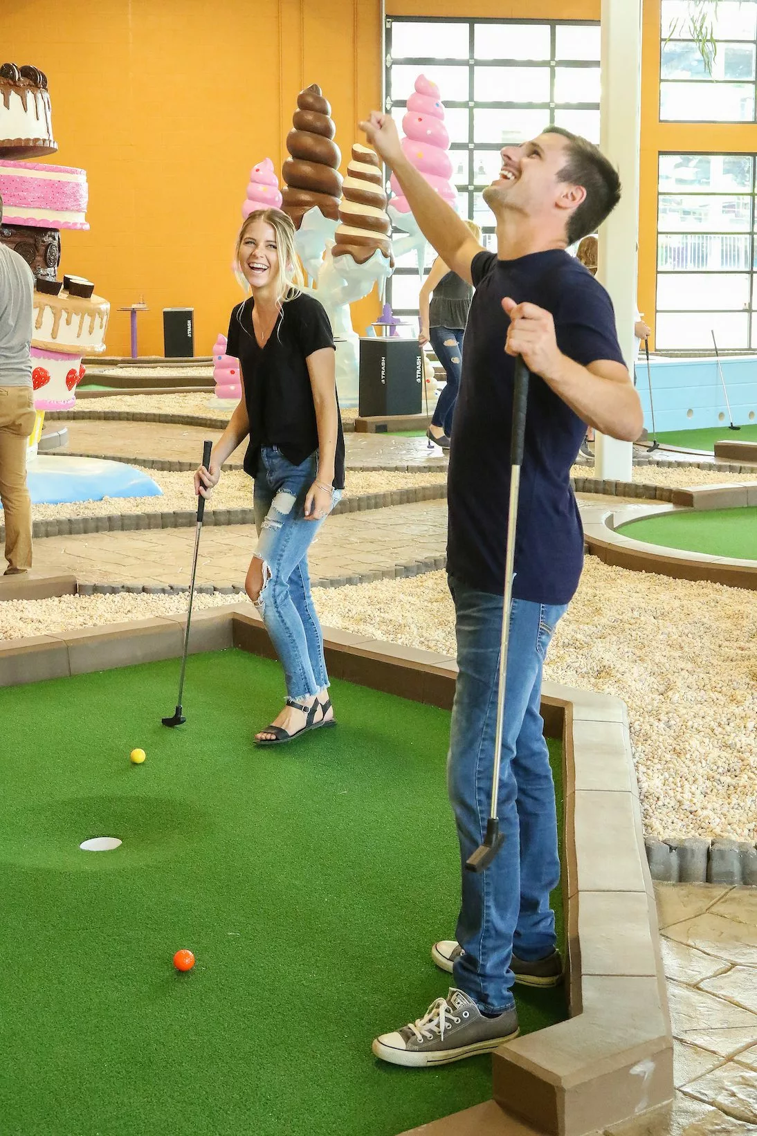 indoor putt putt pigeon forge