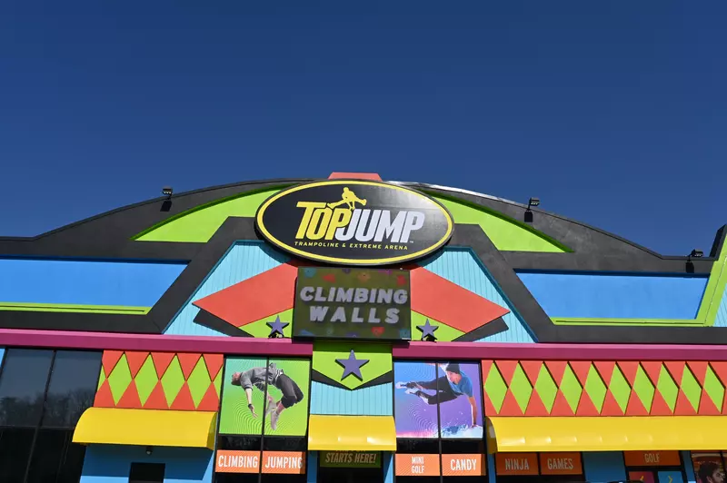 topjump trampoline park pigeon forge